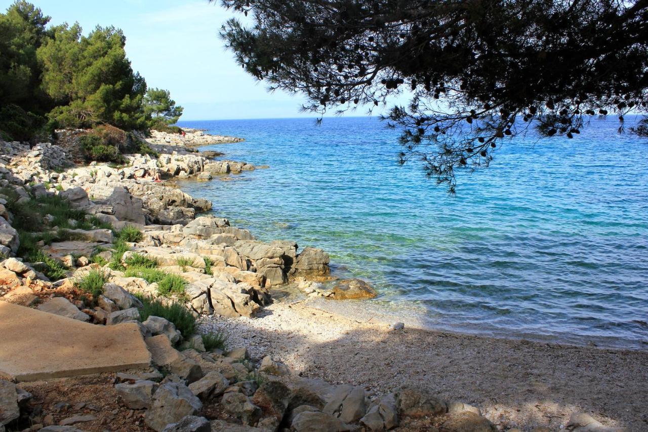 Apartments with a parking space Mali Losinj  Bagian luar foto