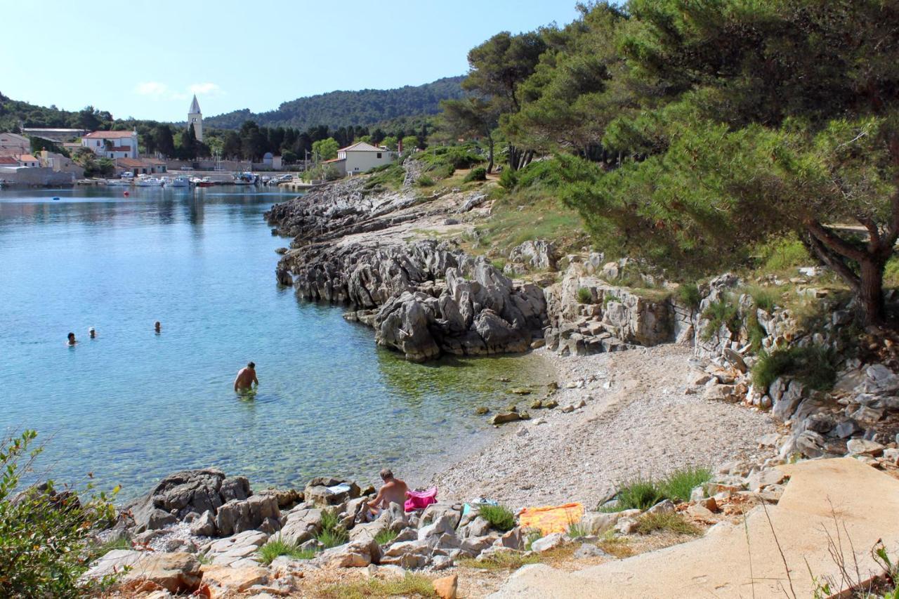 Apartments with a parking space Mali Losinj  Bagian luar foto