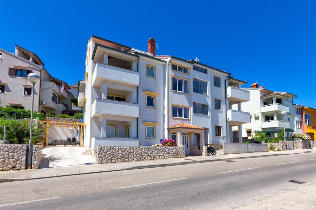 Apartments with a parking space Mali Losinj  Bagian luar foto