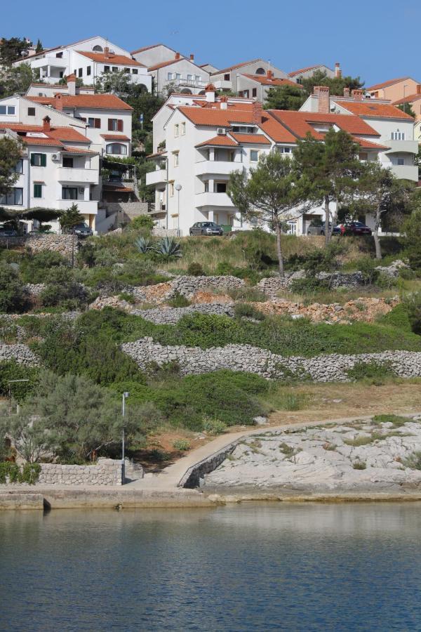 Apartments with a parking space Mali Losinj  Bagian luar foto