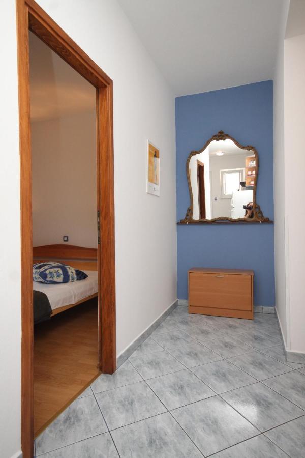 Apartments with a parking space Mali Losinj  Bagian luar foto